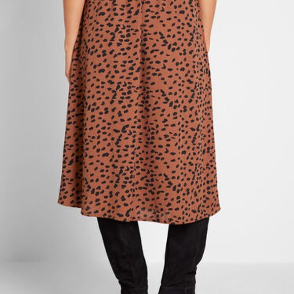 Awesome ModCloth midi skirt! - Picture 3 of 4